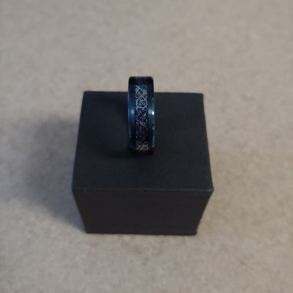 Ringes - Picture 3 of 5